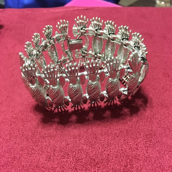 Vintage Sarah Coventry Bracelet - Picture 1 of 2